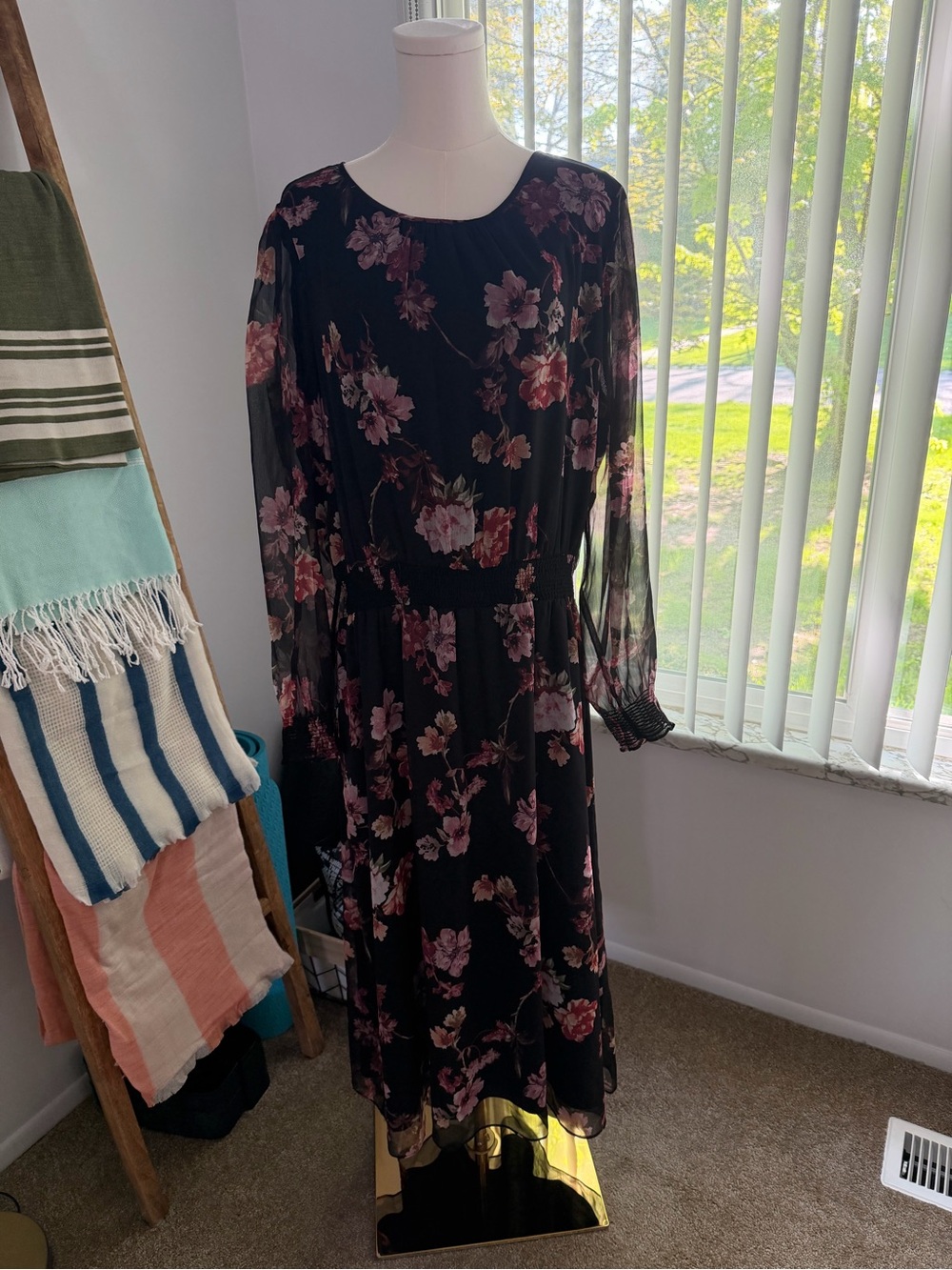Vince Camuto Dress, Black floral, XL, Used - Good